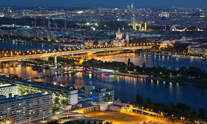 Felhívás startup vállalkozások számára, hibrid formában megvalósuló, bécsi vállalkozásfejl...