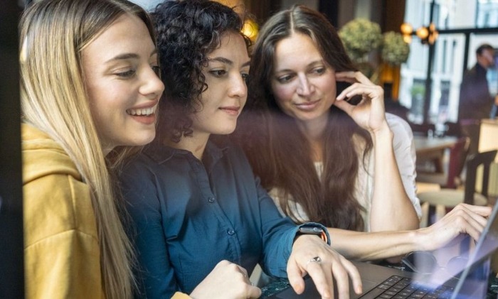 Felhívás vidéki női vállalkozókat segítő komplex programban való részvételre